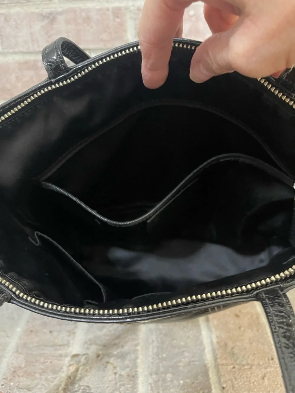 Coach Black Patent Signature Circle Tote - Picture 10 of 11